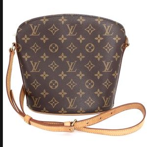 Vintage LV Classic shape bag , medium size